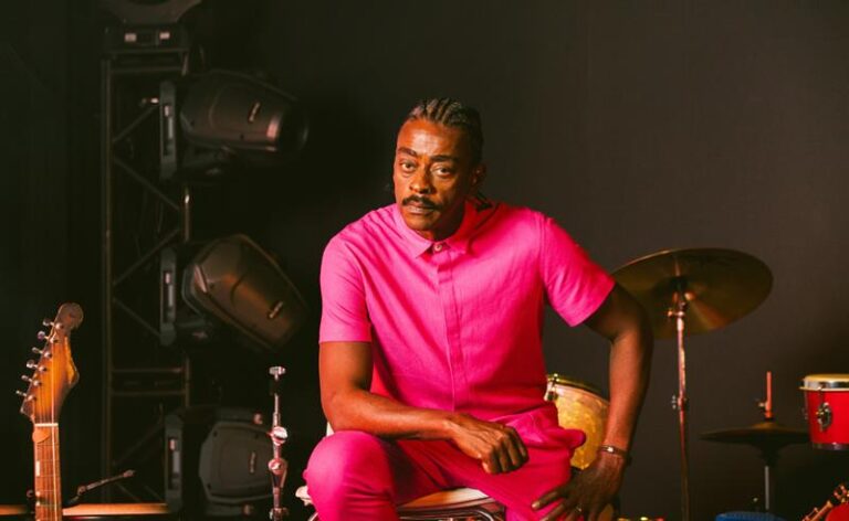 Seu Jorge narra a emocionante jornada de Cabo Verde rumo à sua primeira Copa do Mundo no documentário “Um Milagre no Atlântico”